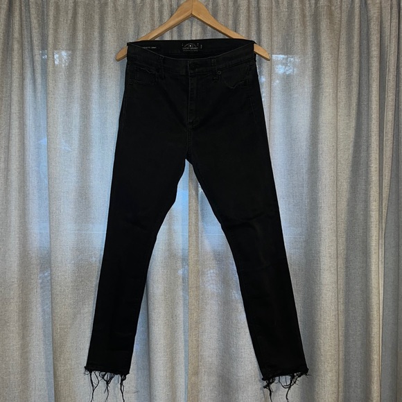 Lucky Brand High-Rise Raw Hem Distressed Black Skinny Jeans Size 6 / 28 Women’s - Picture 2 of 9